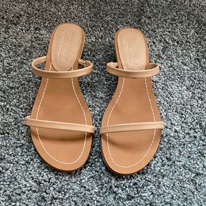 Splendid nude sandals